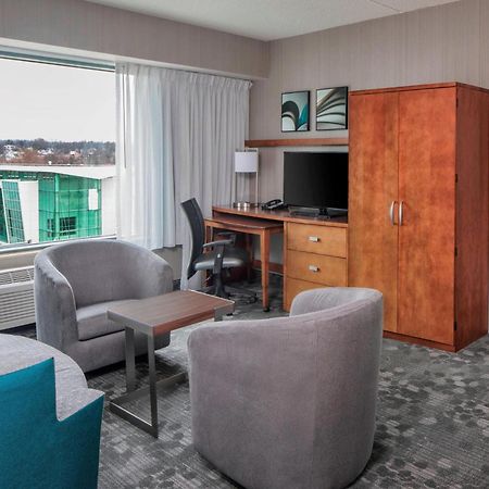 Hotel Courtyard By Marriott Stamford Downtown Esterno foto