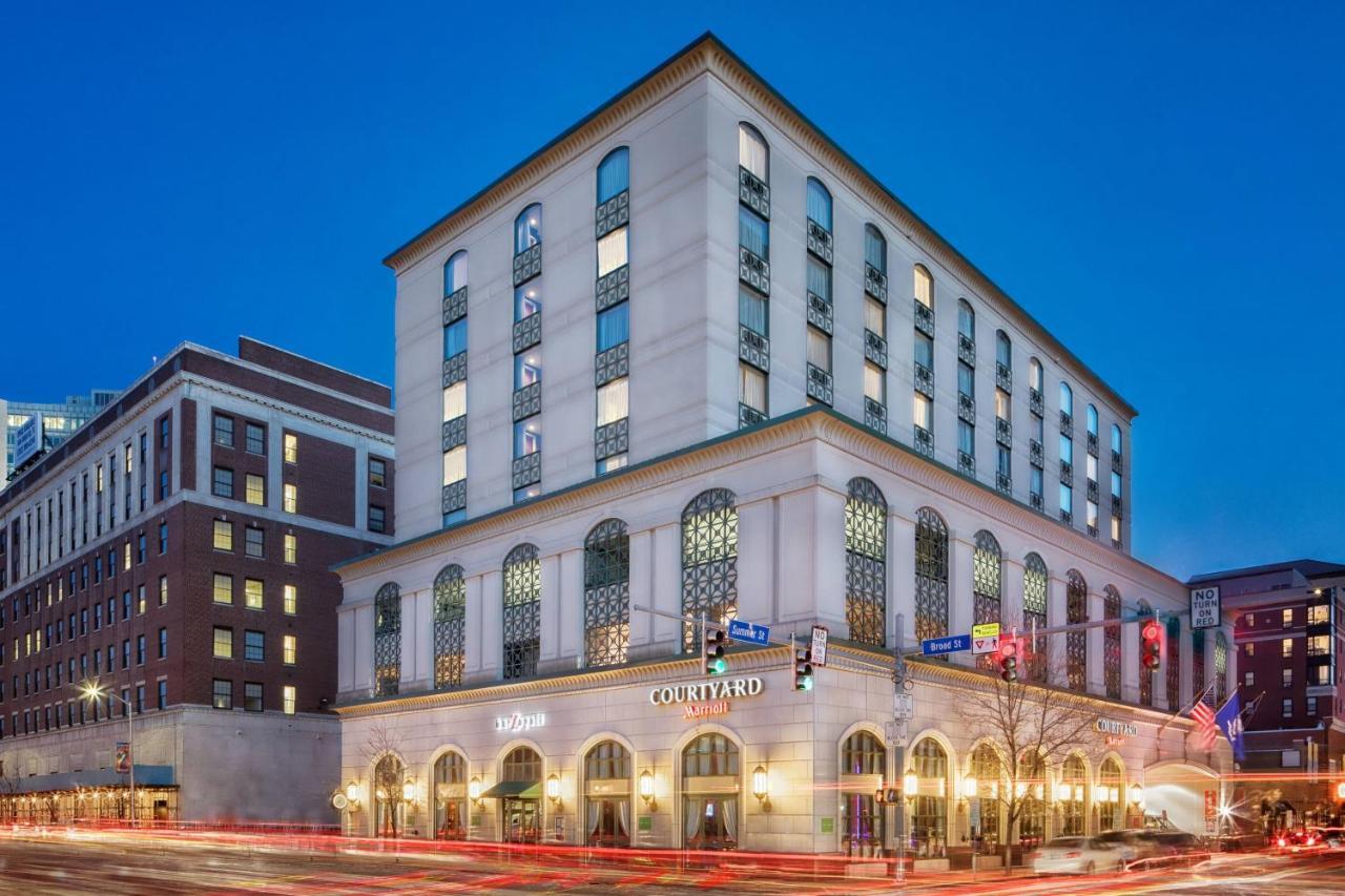 Hotel Courtyard By Marriott Stamford Downtown Esterno foto