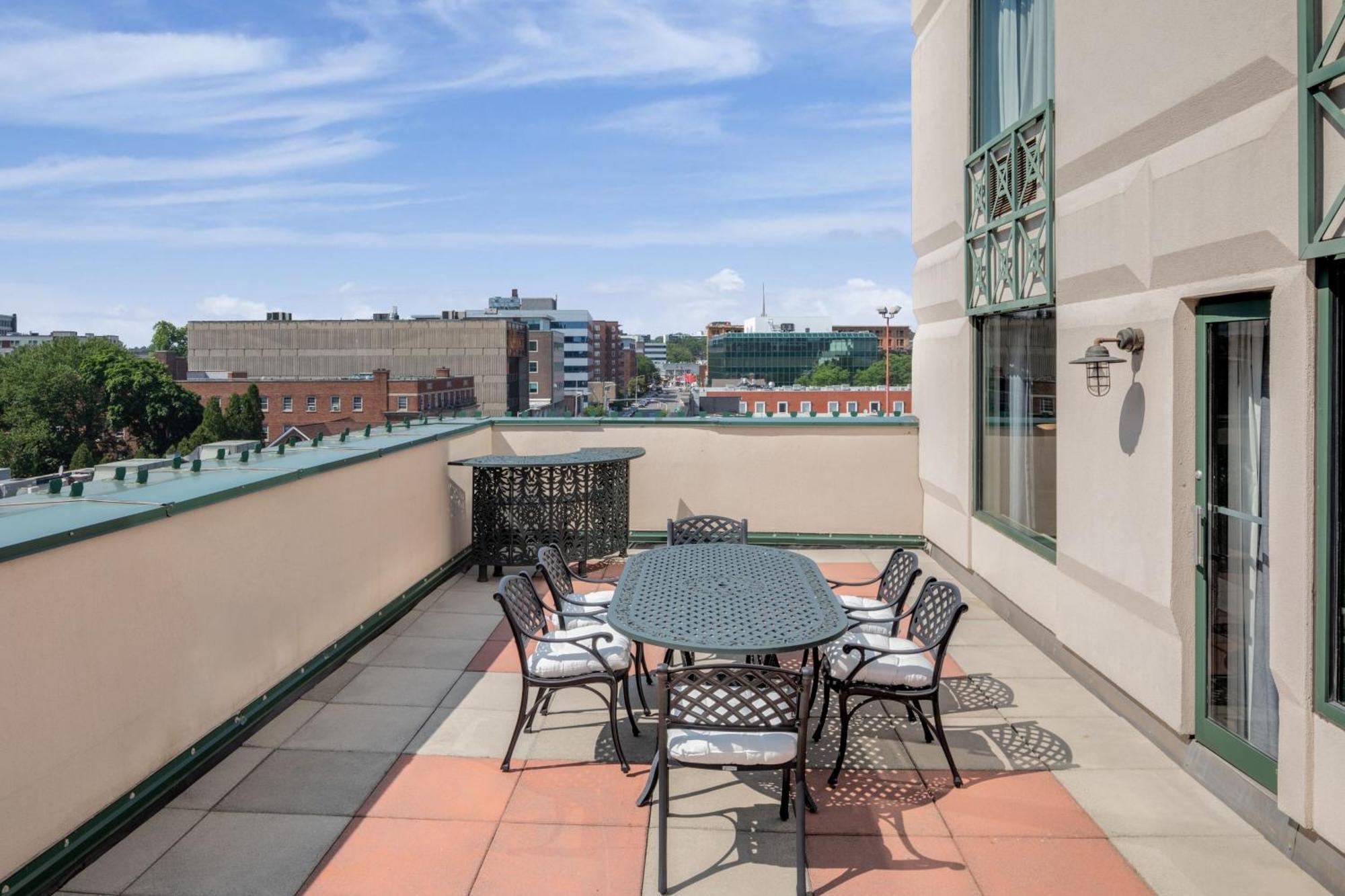 Hotel Courtyard By Marriott Stamford Downtown Esterno foto