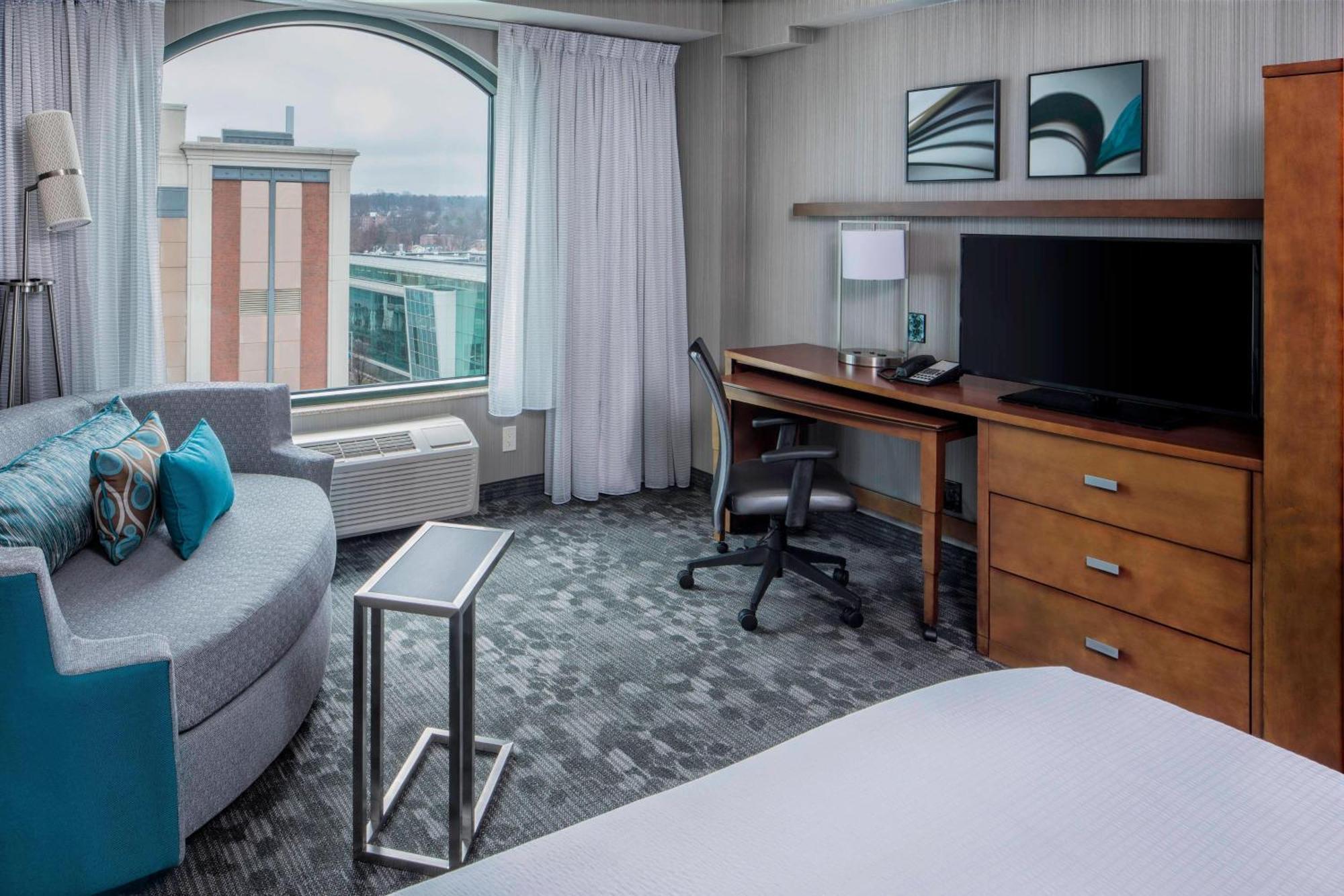 Hotel Courtyard By Marriott Stamford Downtown Esterno foto