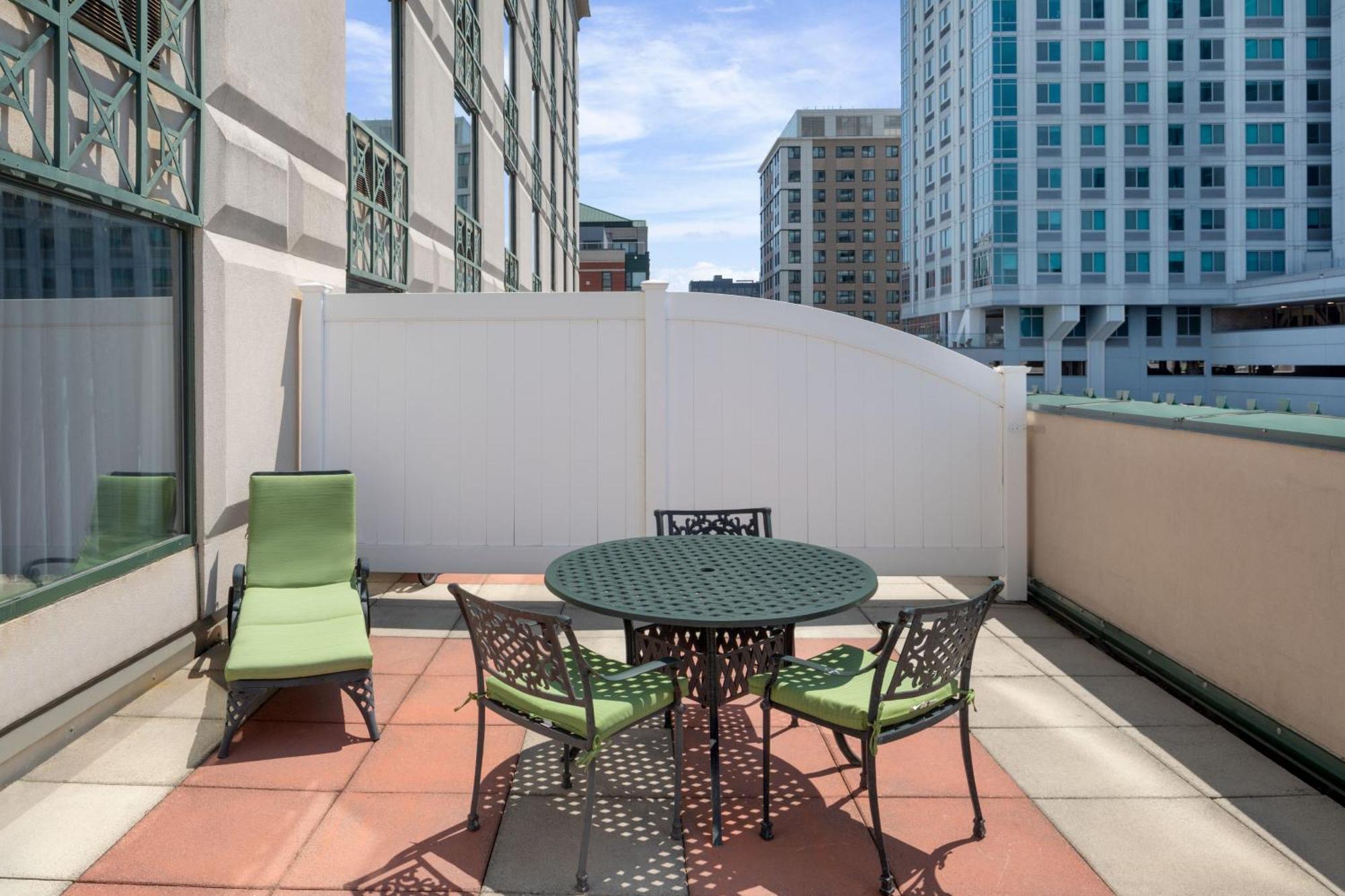 Hotel Courtyard By Marriott Stamford Downtown Esterno foto